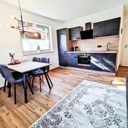 Apart Pair Im Dorf Schwendau Exterior photo